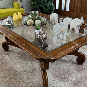 Mesa de centro estilo clásico